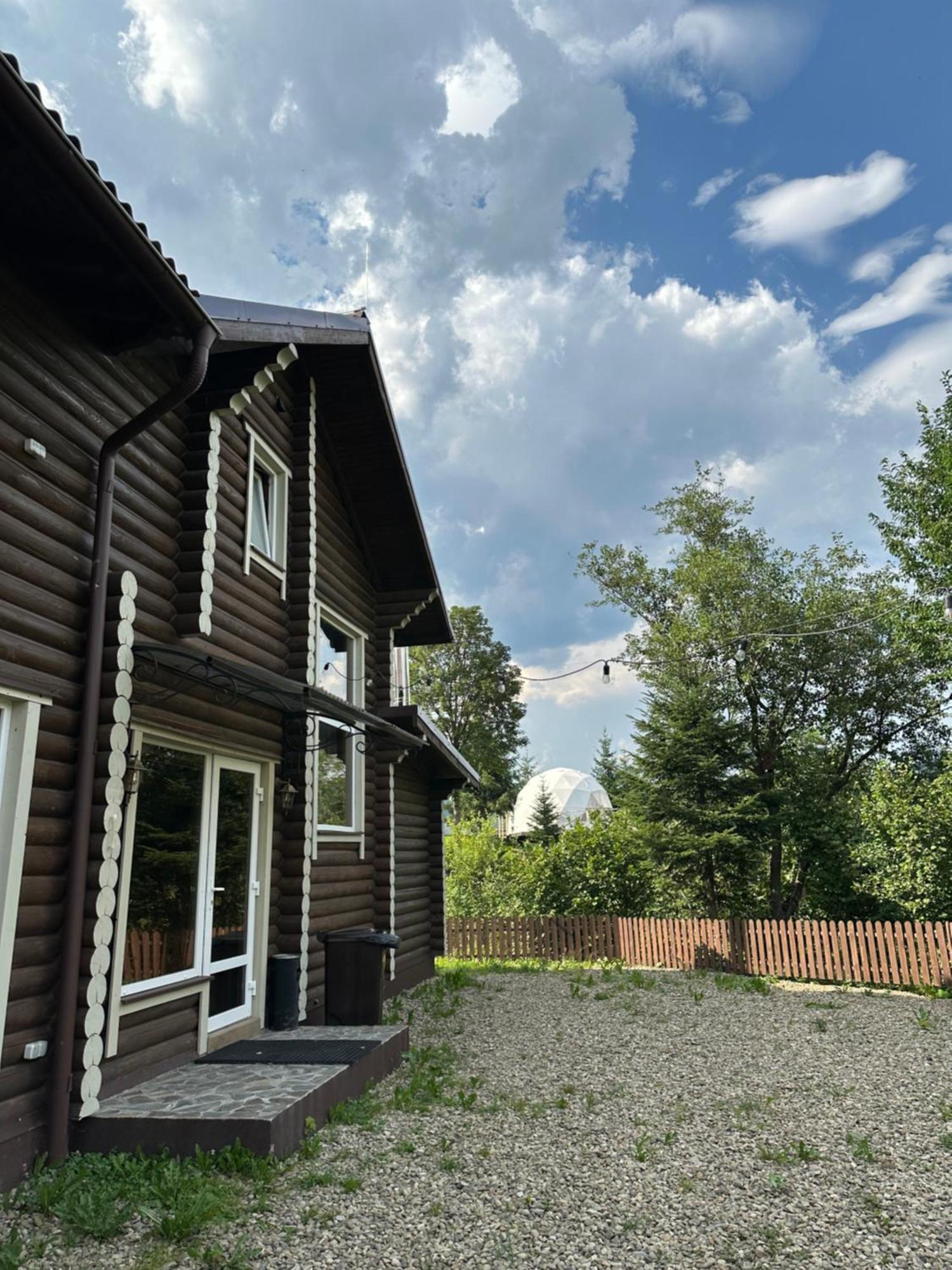Ferienwohnung Карпатська Криївка Jassinja Exterior foto